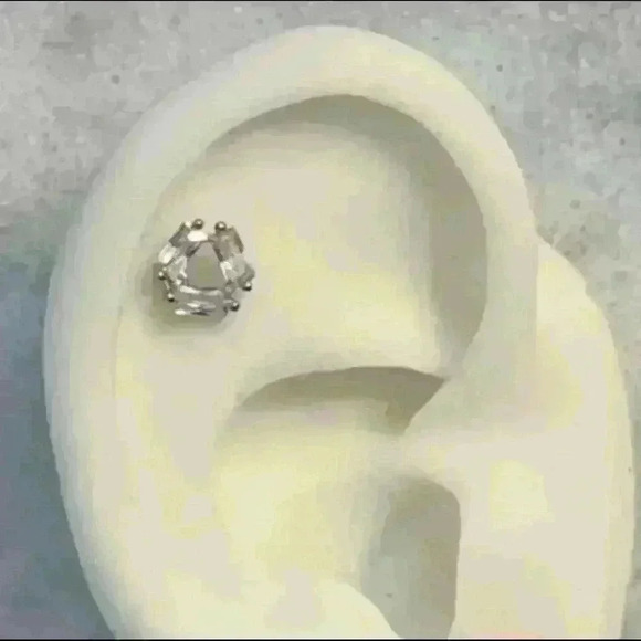 Silver Crystal Geometric Cartilage Earring Brand New - Picture 4 of 4
